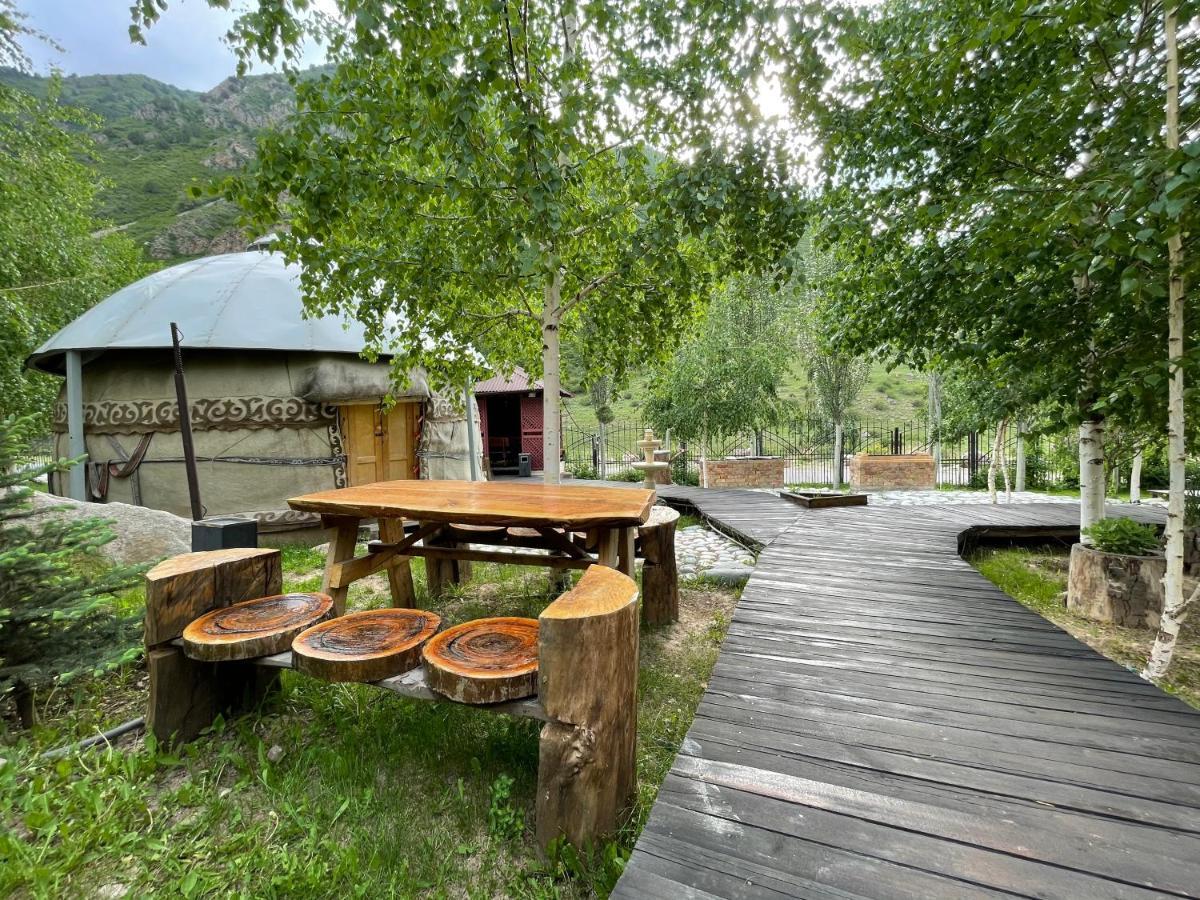 Jannat Resort Kara-Bulak Exteriör bild